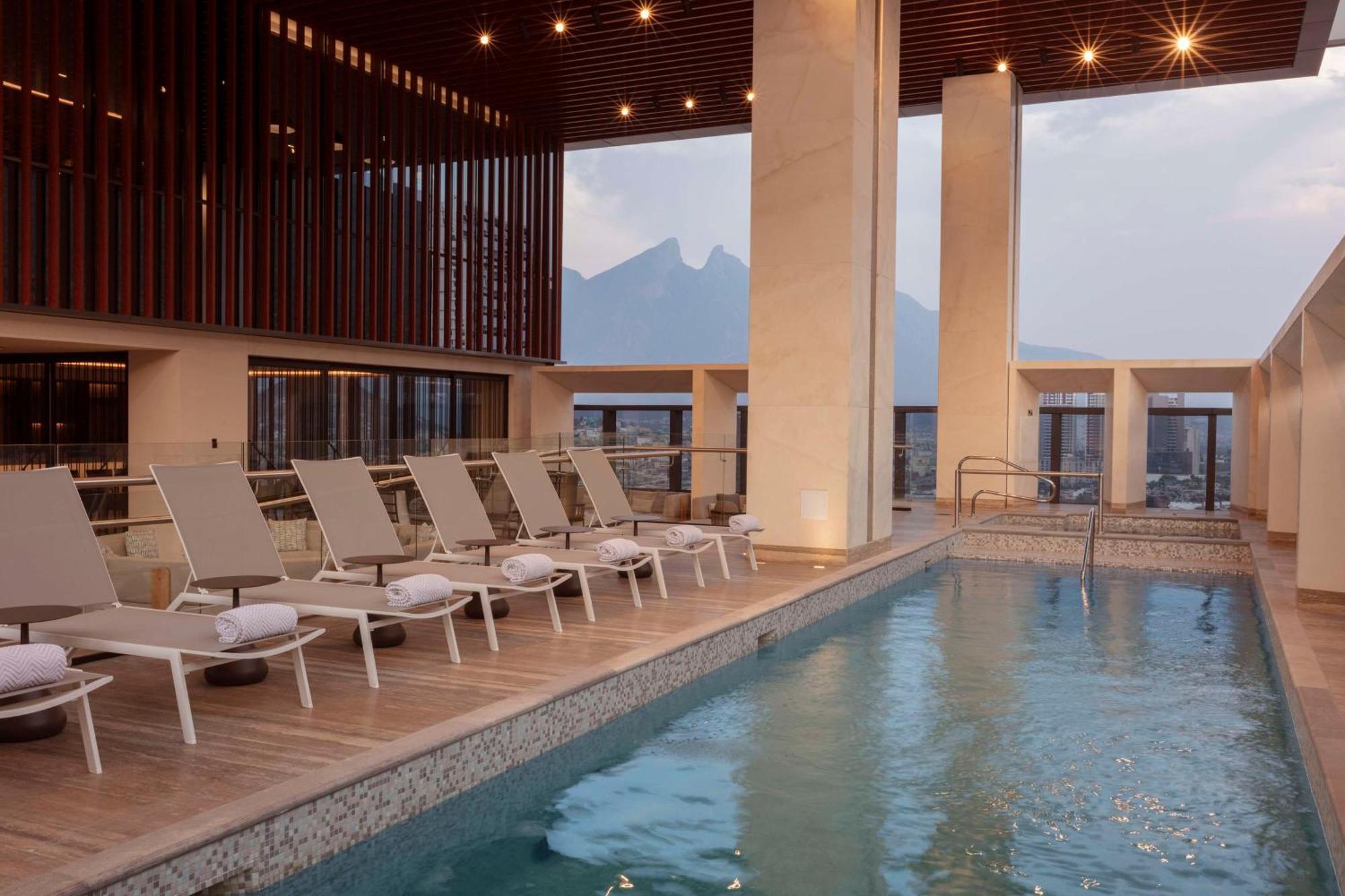 Hilton Monterrey Valle Exterior foto